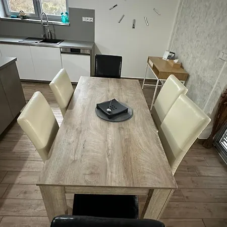 135 * Трутнов