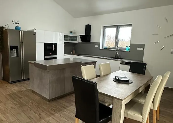 135 * Трутнов